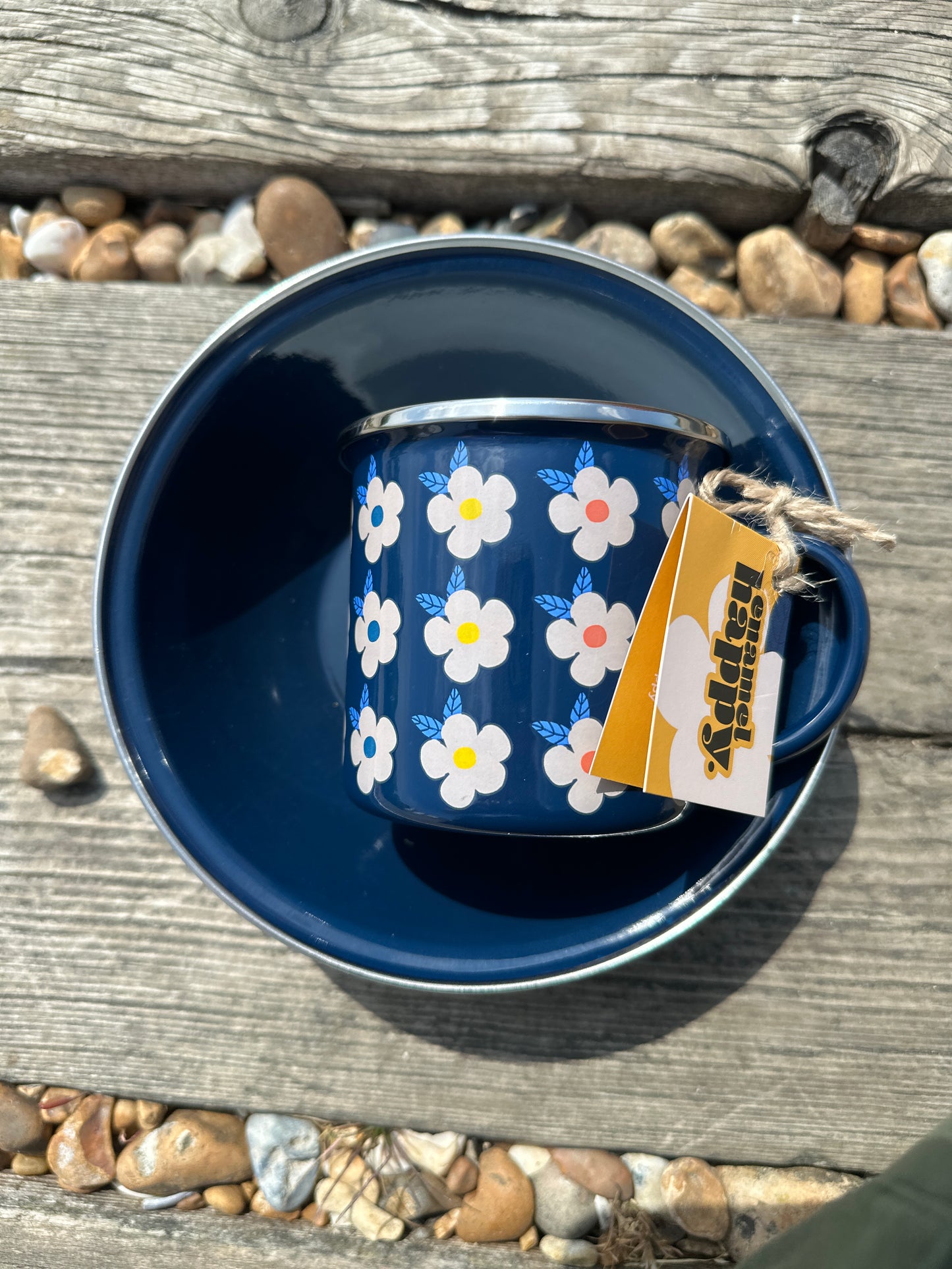 Enamel Bowl and Mug Set Retro Daisy Print