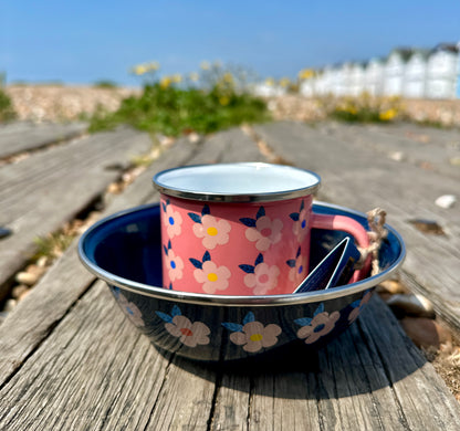 Enamel Bowl and Mug Set Retro Daisy Print