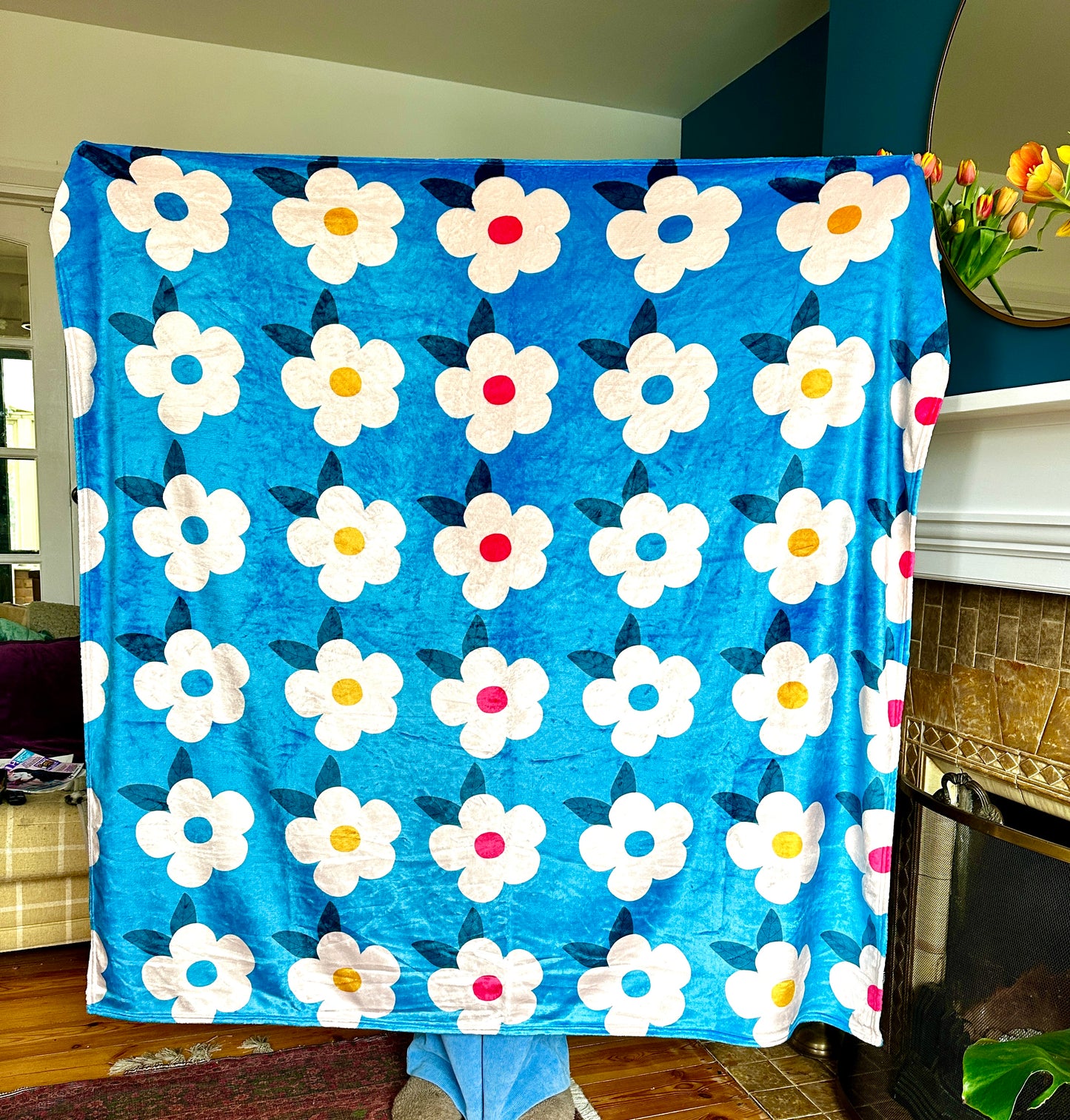 Retro Floral Ocean Blue Large Ultra Plush Cuddle Soft Fleece Blanket/Throw