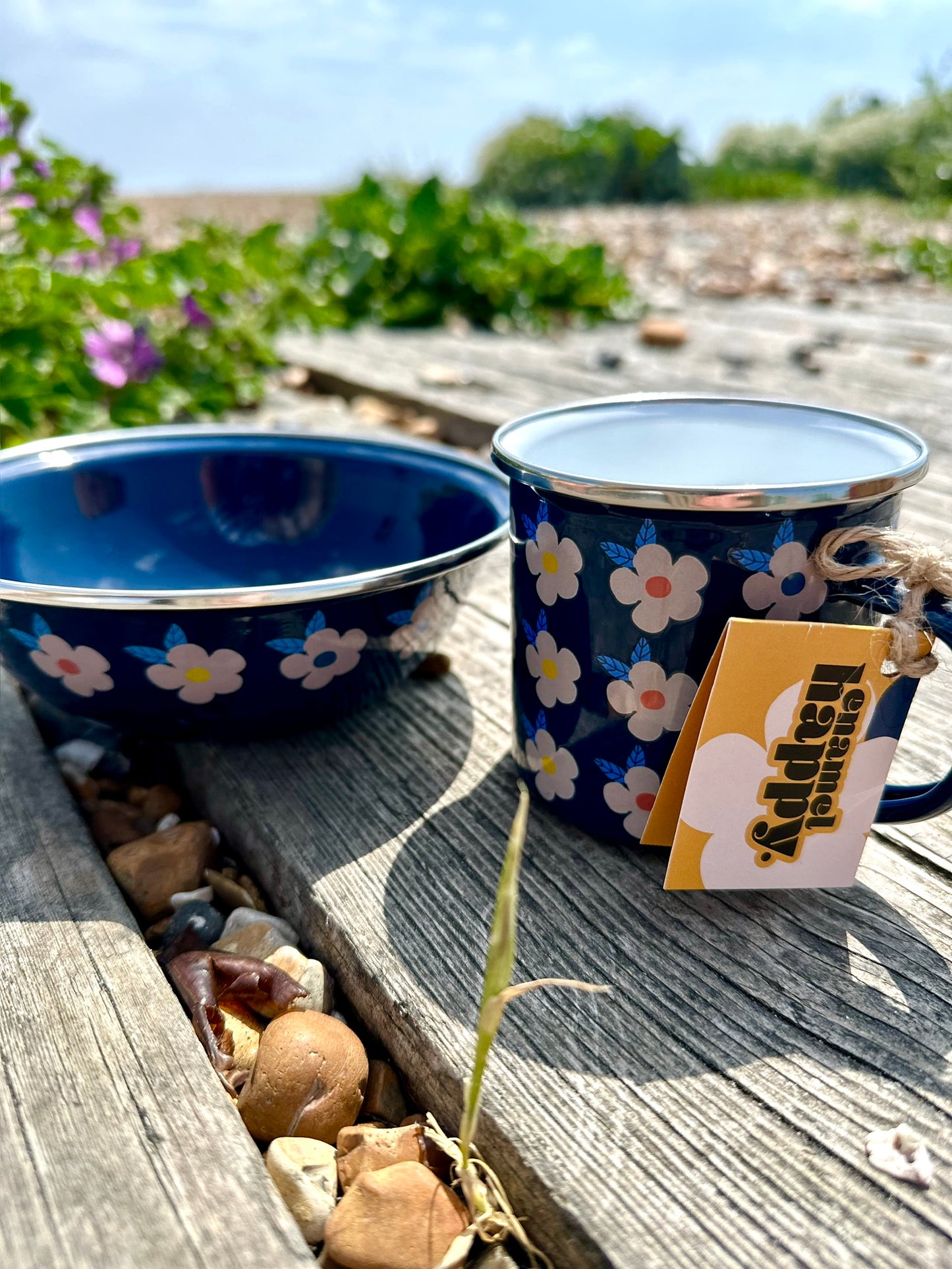 Enamel Bowl and Mug Set Retro Daisy Print